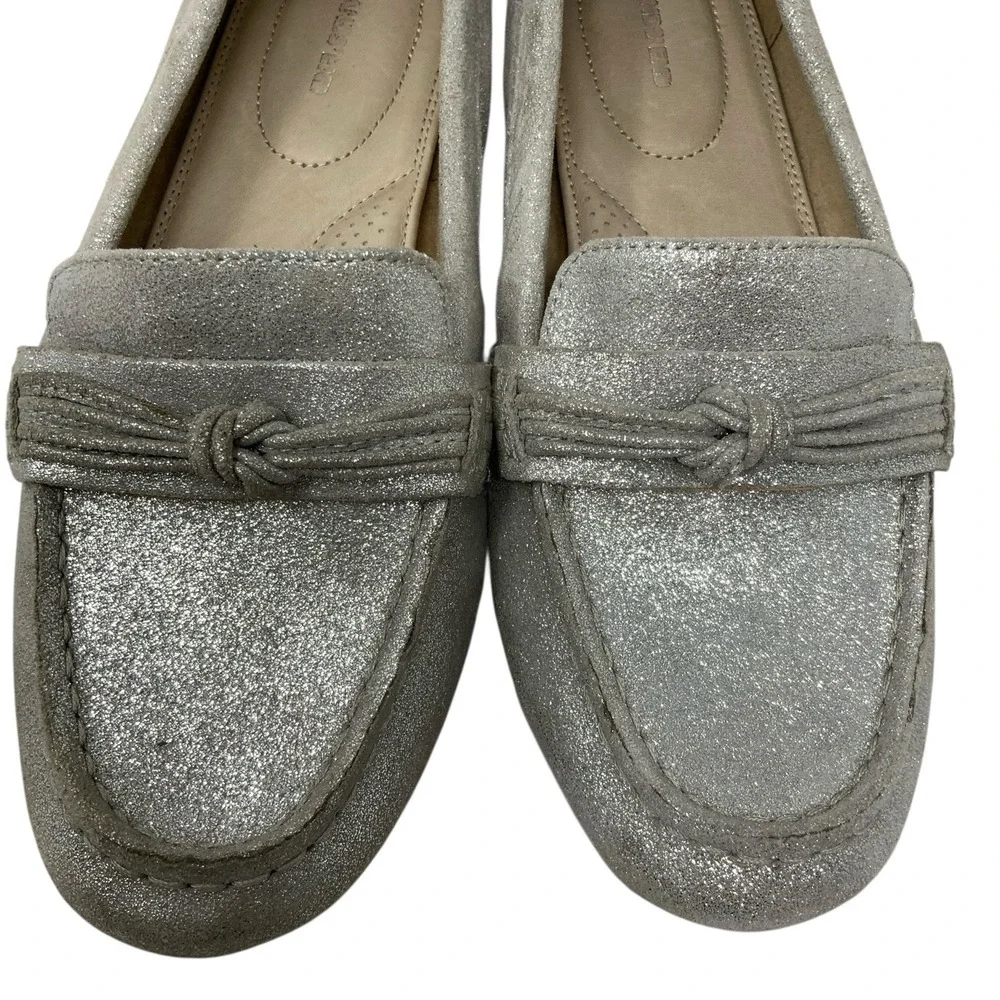 LANDS END Womens 8D (Wide)  Metallic Silver Comfort Suede Leather Slip on Loafer